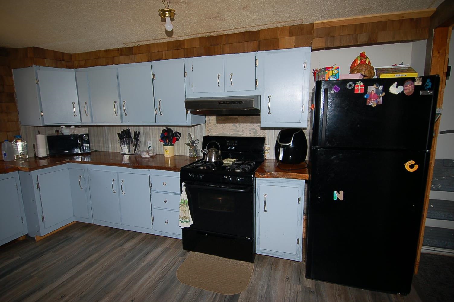 11669 North 5 1/2 Road Buckley, MI 49620 - Photo 4 of 33 1915981-3.JPG