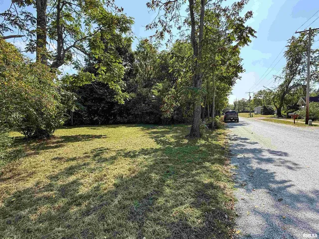 $22,900 | 515 South Main Street, Louisville, IL 62858