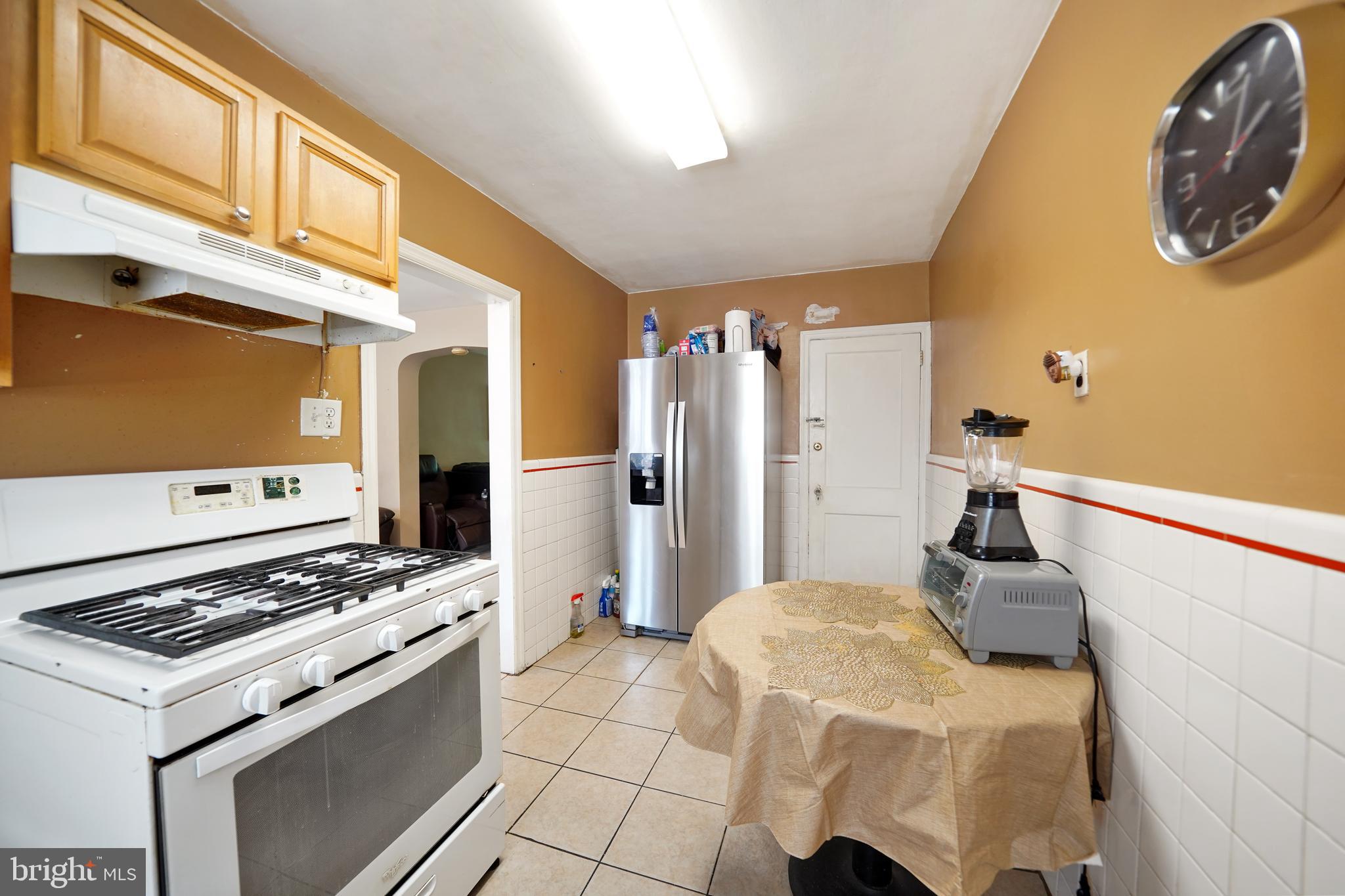 6852 Radbourne Road Upper Darby, PA 19082 - Photo 13 of 22