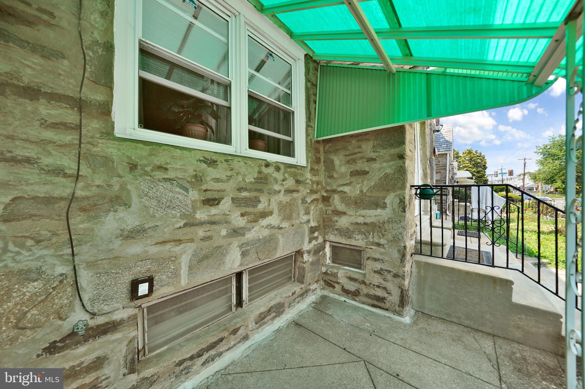 6852 Radbourne Road Upper Darby, PA 19082 - Photo 4 of 22