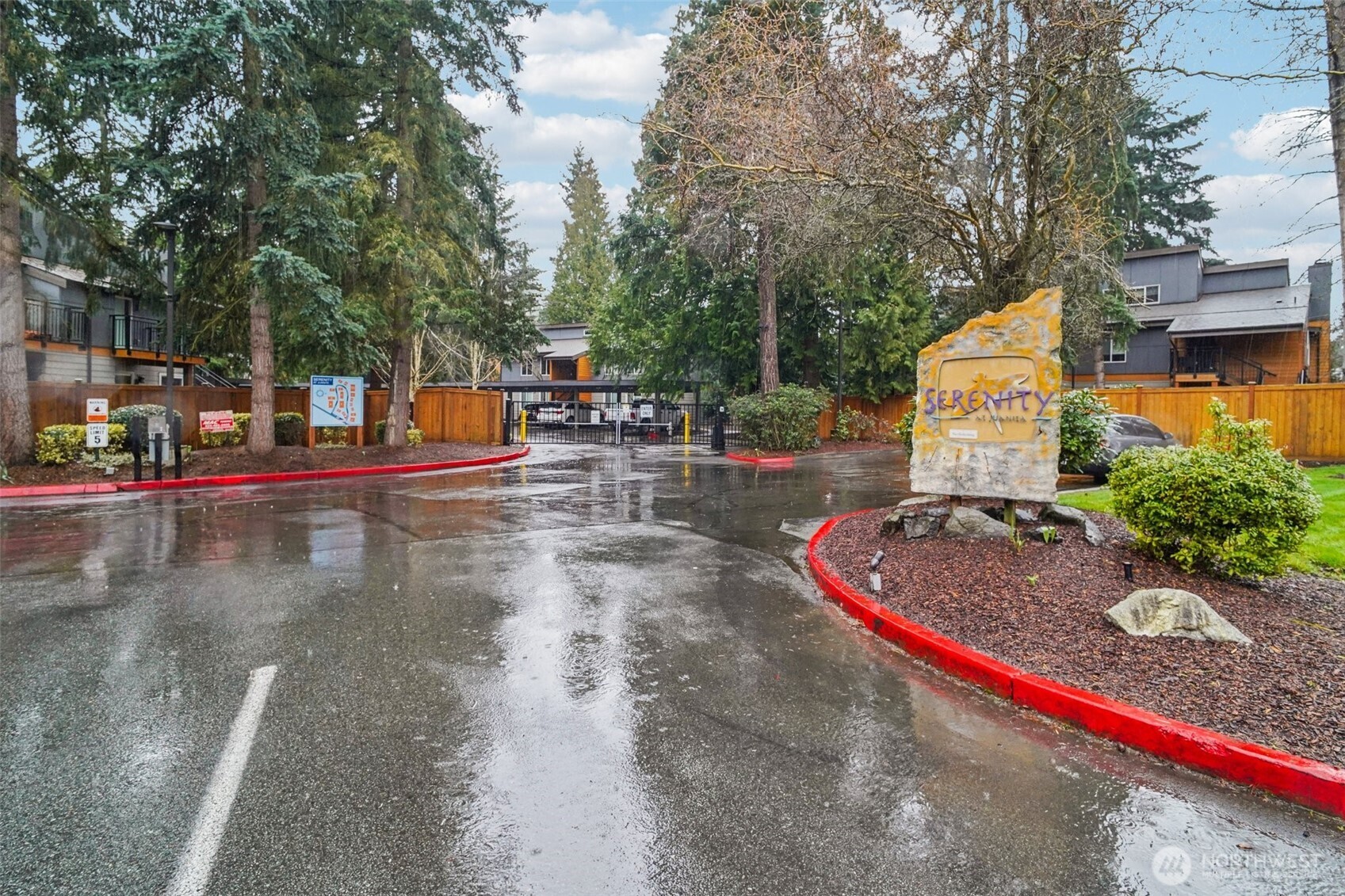 10822 Northeast 148th Lane, Unit J102 Bothell, WA 98011 - Photo 23 of 28