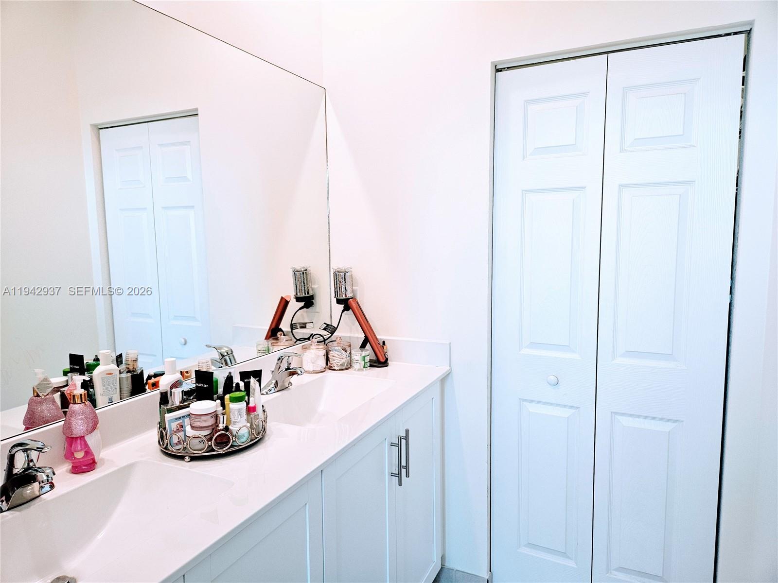 10918 West 33rd Way Hialeah, FL 33018 - Photo 13 of 19