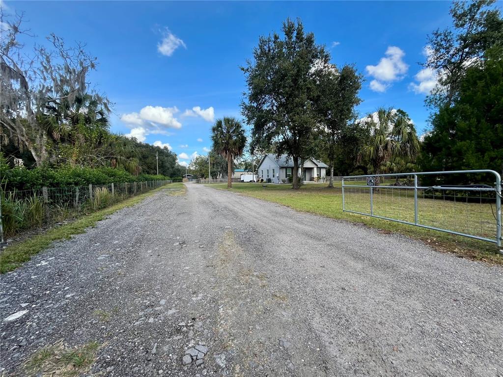 6328 Barton Road Plant City, FL 33565 - Photo 2 of 28 a view of a tennis court