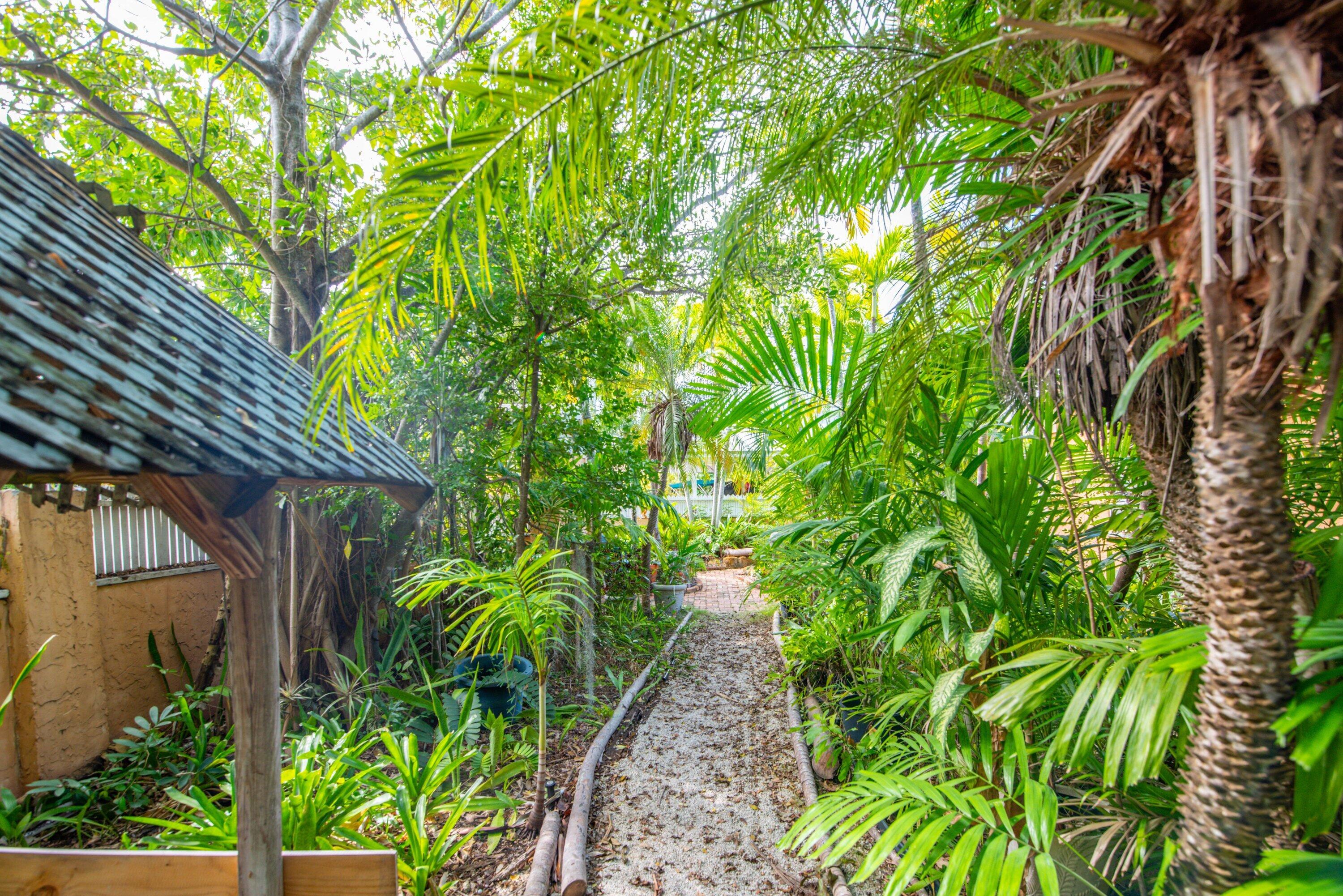 1711 Seminary Street Key West, FL 33040 - Photo 34 of 44 Spacious Tropical Lot