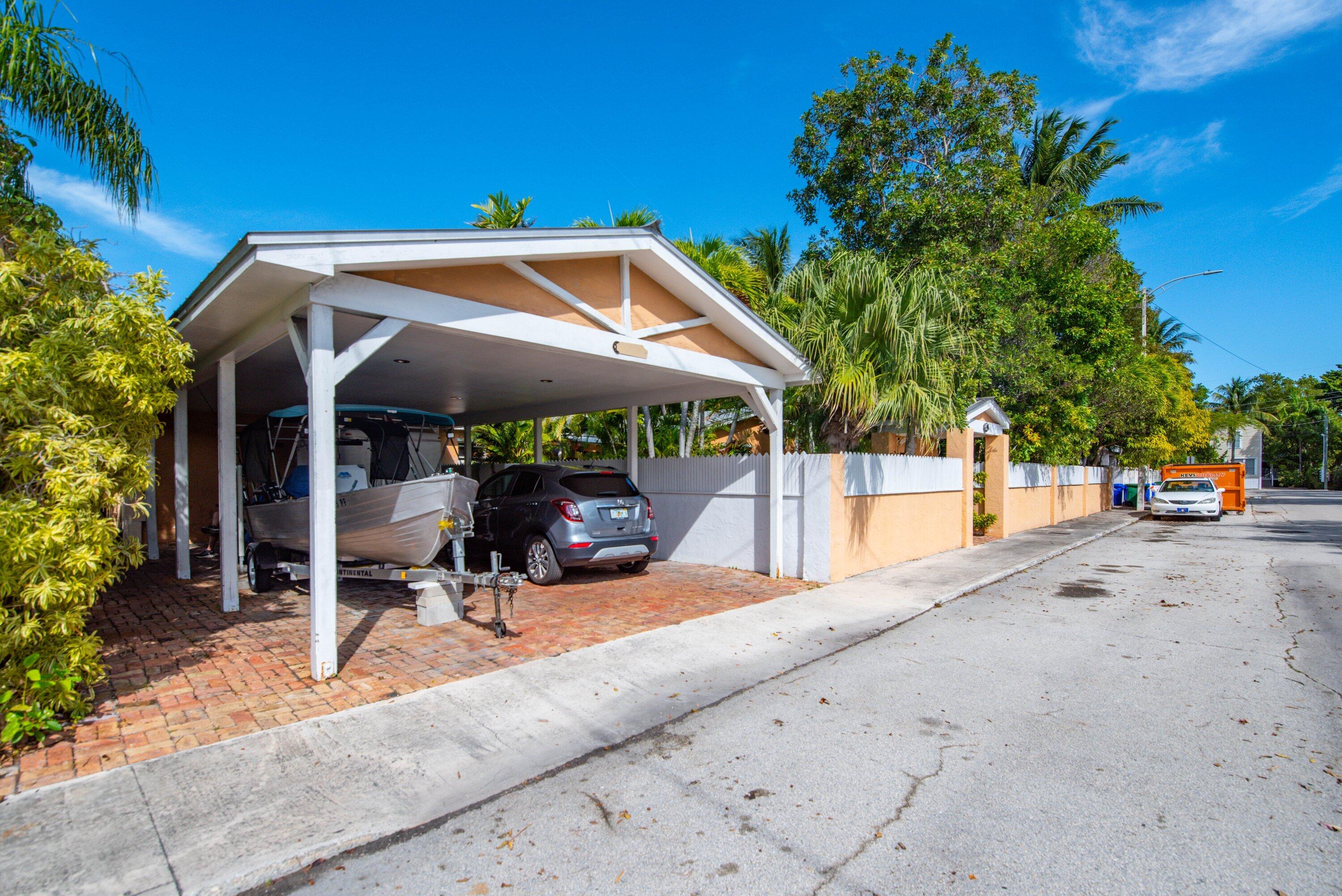 1711 Seminary Street Key West, FL 33040 - Photo 38 of 44 Street view of house