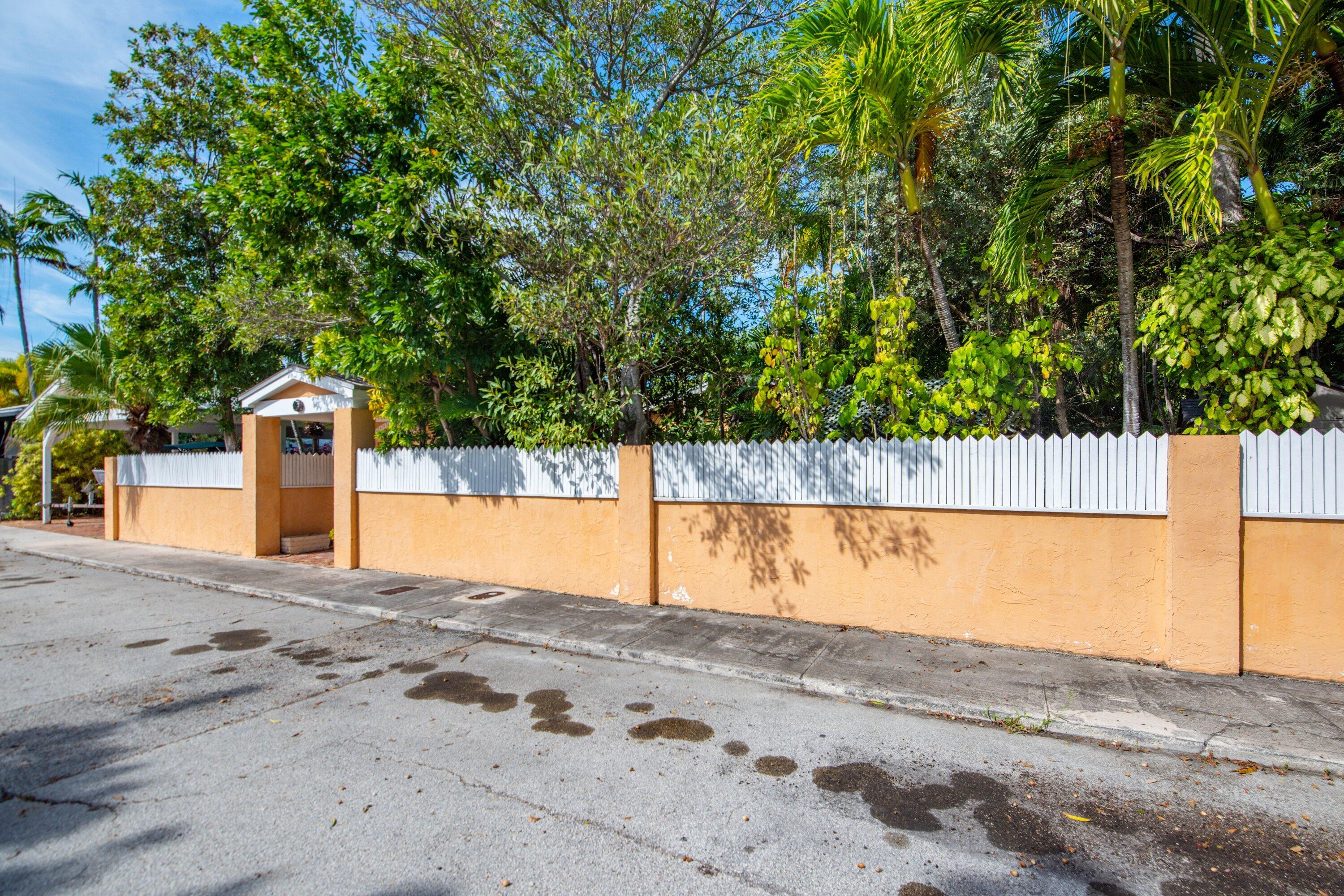 1711 Seminary Street Key West, FL 33040 - Photo 39 of 44 Street view of house