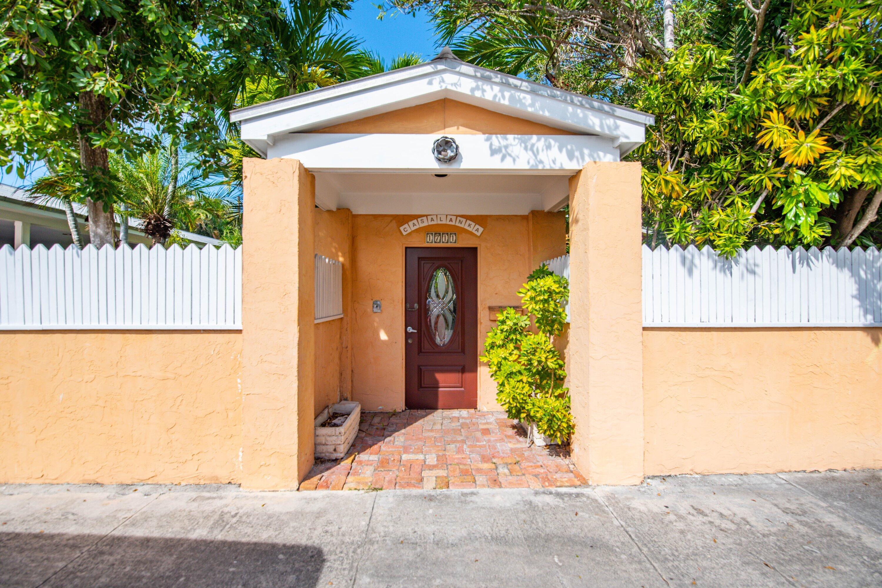 1711 Seminary Street Key West, FL 33040 - Photo 4 of 44 Front of house