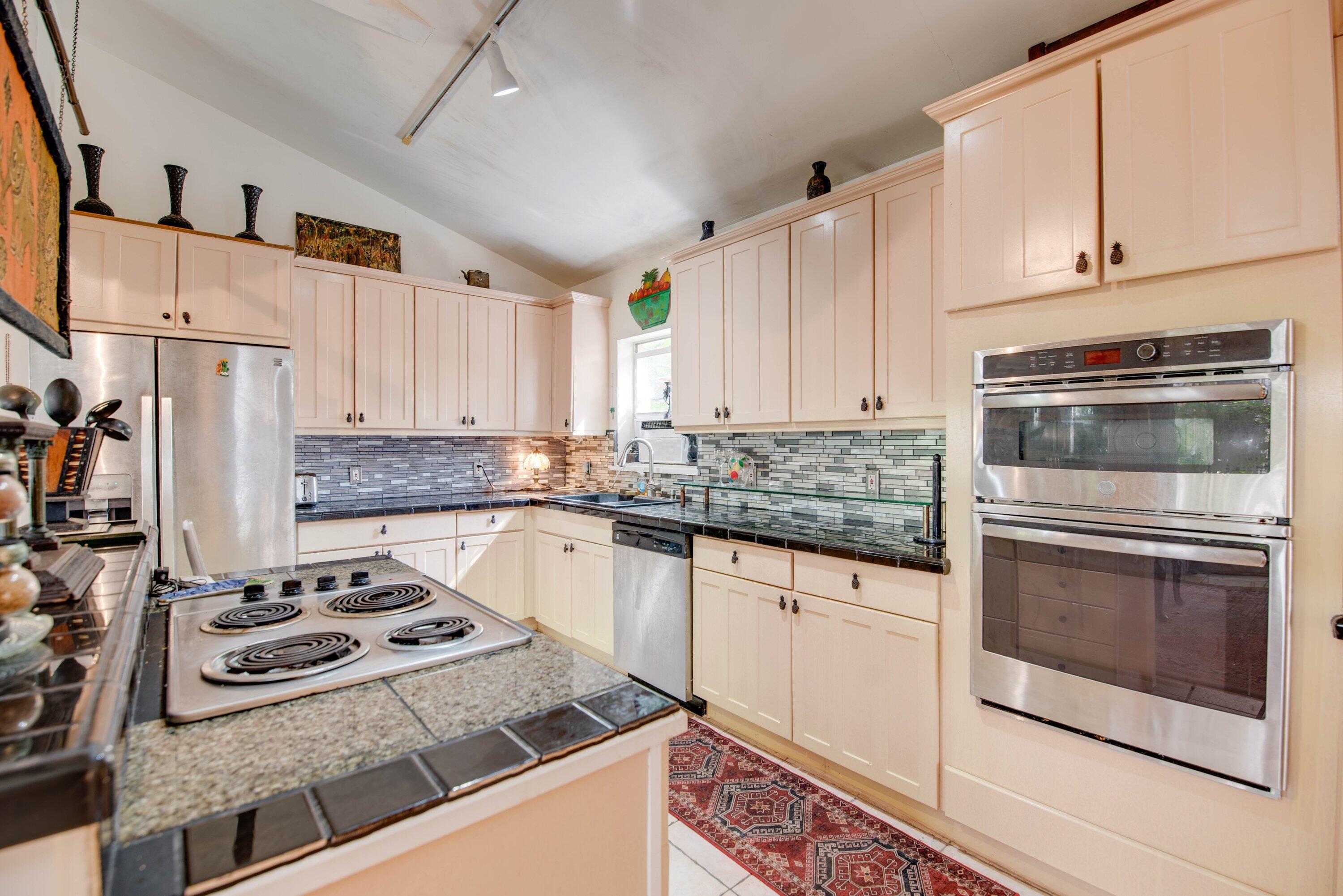 1711 Seminary Street Key West, FL 33040 - Photo 9 of 44 Kitchen