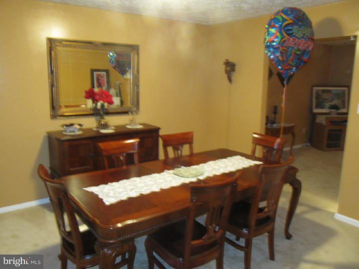 1553 Singer Road Reading, PA 19610 - Photo 6 of 18 Dining Room