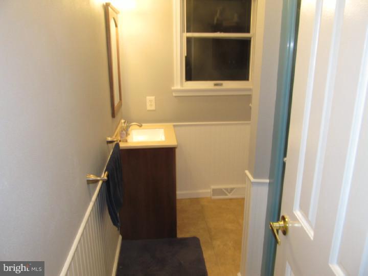 1553 Singer Road Reading, PA 19610 - Photo 10 of 18 Master Bathroom