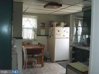 76 Baylor Road Hamilton, NJ 08610 - Photo 2 of 5