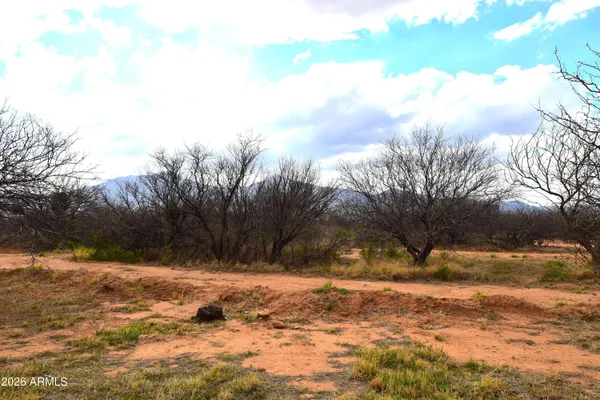 $269,900 | 6627 South Veterans Lane, Hereford, AZ 85615