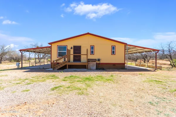 $269,900 | 6627 South Veterans Lane, Hereford, AZ 85615