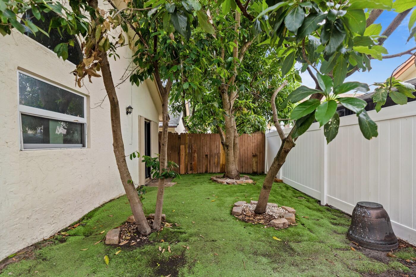312 Bishop Road Pompano Beach, FL 33068 - Photo 18 of 35 DSC04949