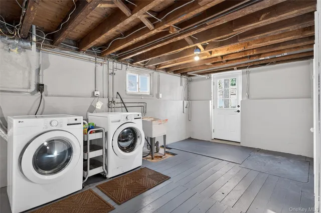 $4,800 | 3 Woodmere Lane, Glenwood Landing, NY 11547