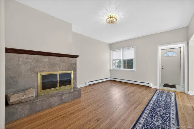 $4,800 | 3 Woodmere Lane, Glenwood Landing, NY 11547