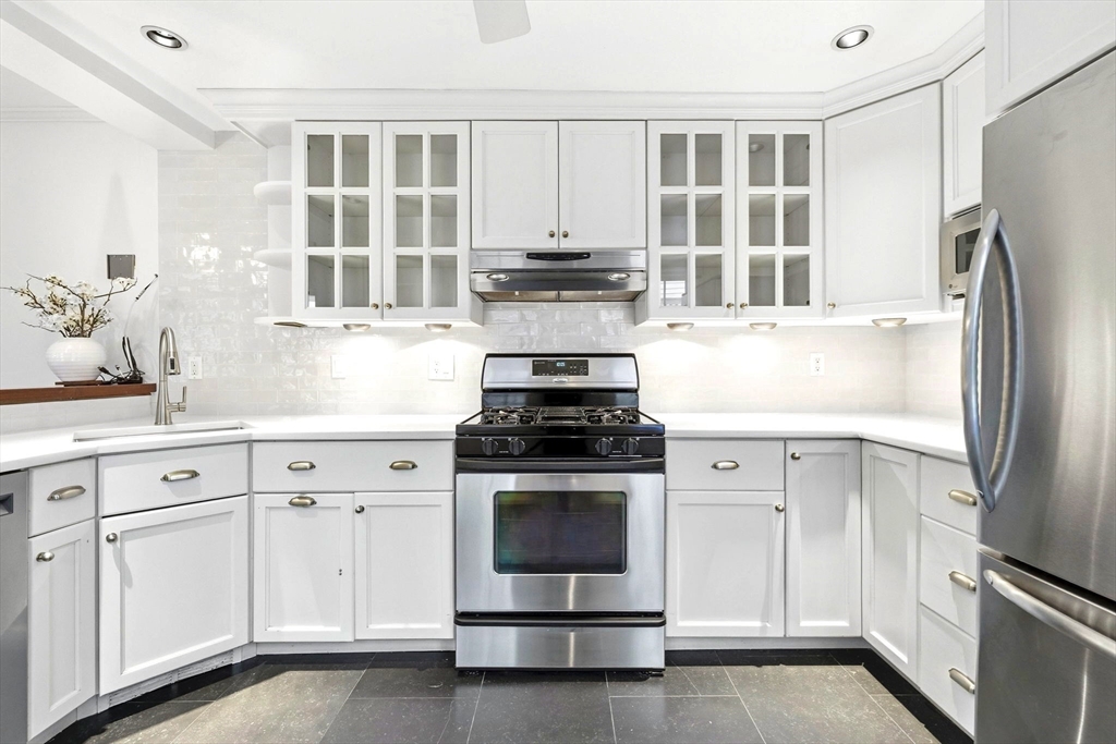 64 Pearl Street Boston, MA 02129 - Photo 10 of 29