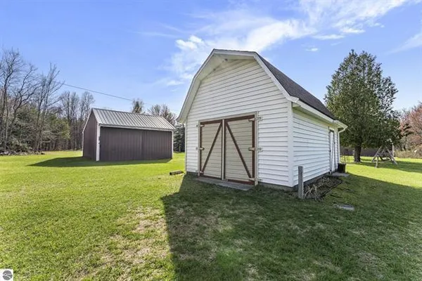 $325,000 | 1970 East M 115, Cadillac, MI 49601