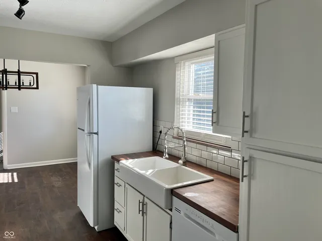 $1,500 | 126 Roosevelt Drive, Greenfield, IN 46140