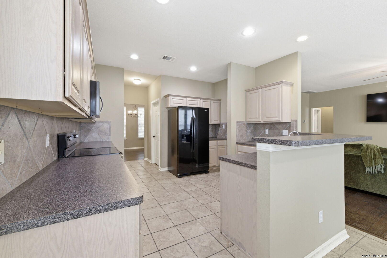 209 Summit View Cibolo, TX 78108 - Photo 16 of 45