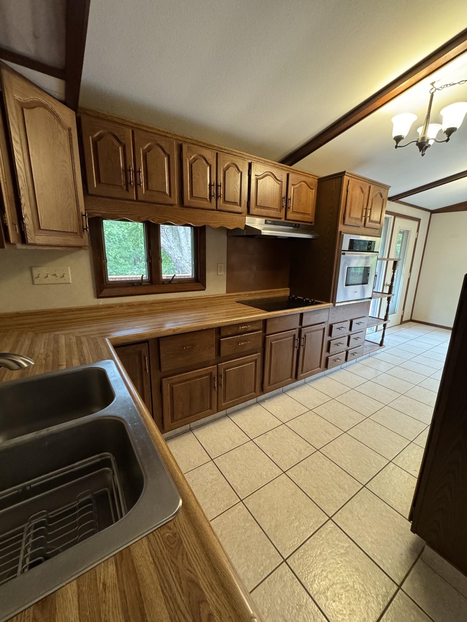 7705 East Rockton Road Roscoe, IL 61073 - Photo 5 of 16
