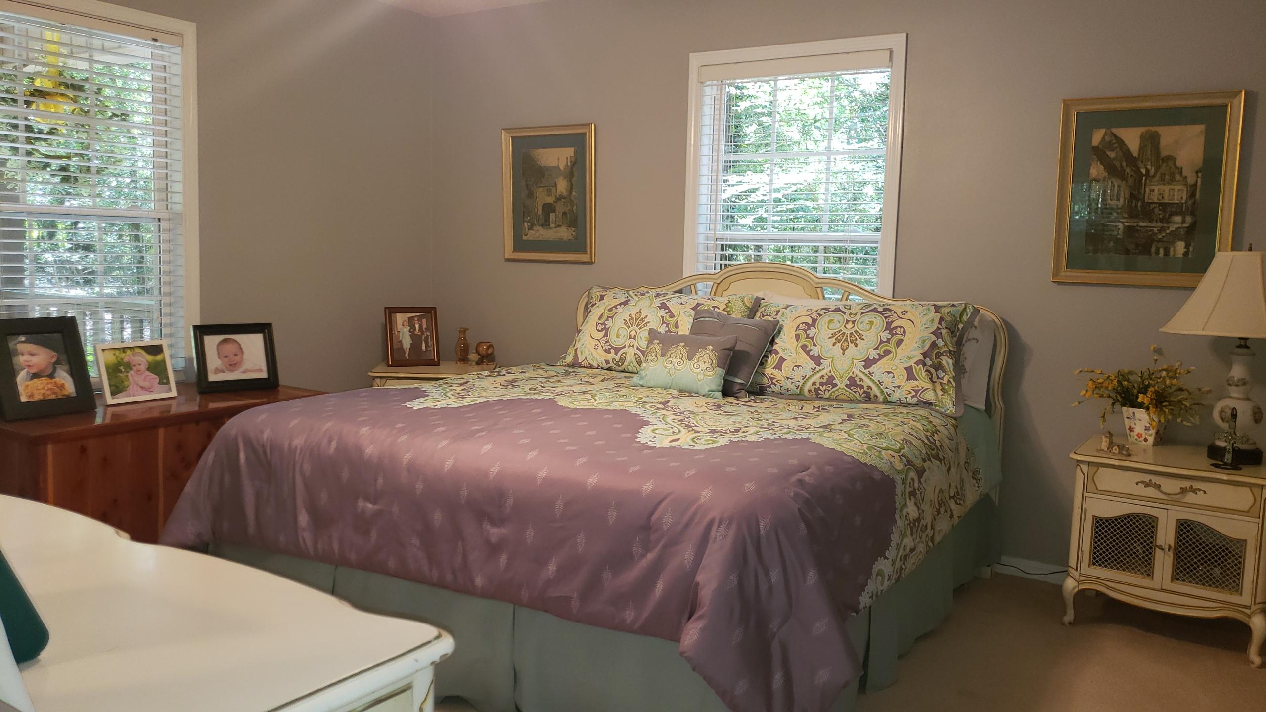 564 Harbuck Road DeFuniak Springs, FL 32433 - Photo 7 of 19 a bedroom with a bed and a window