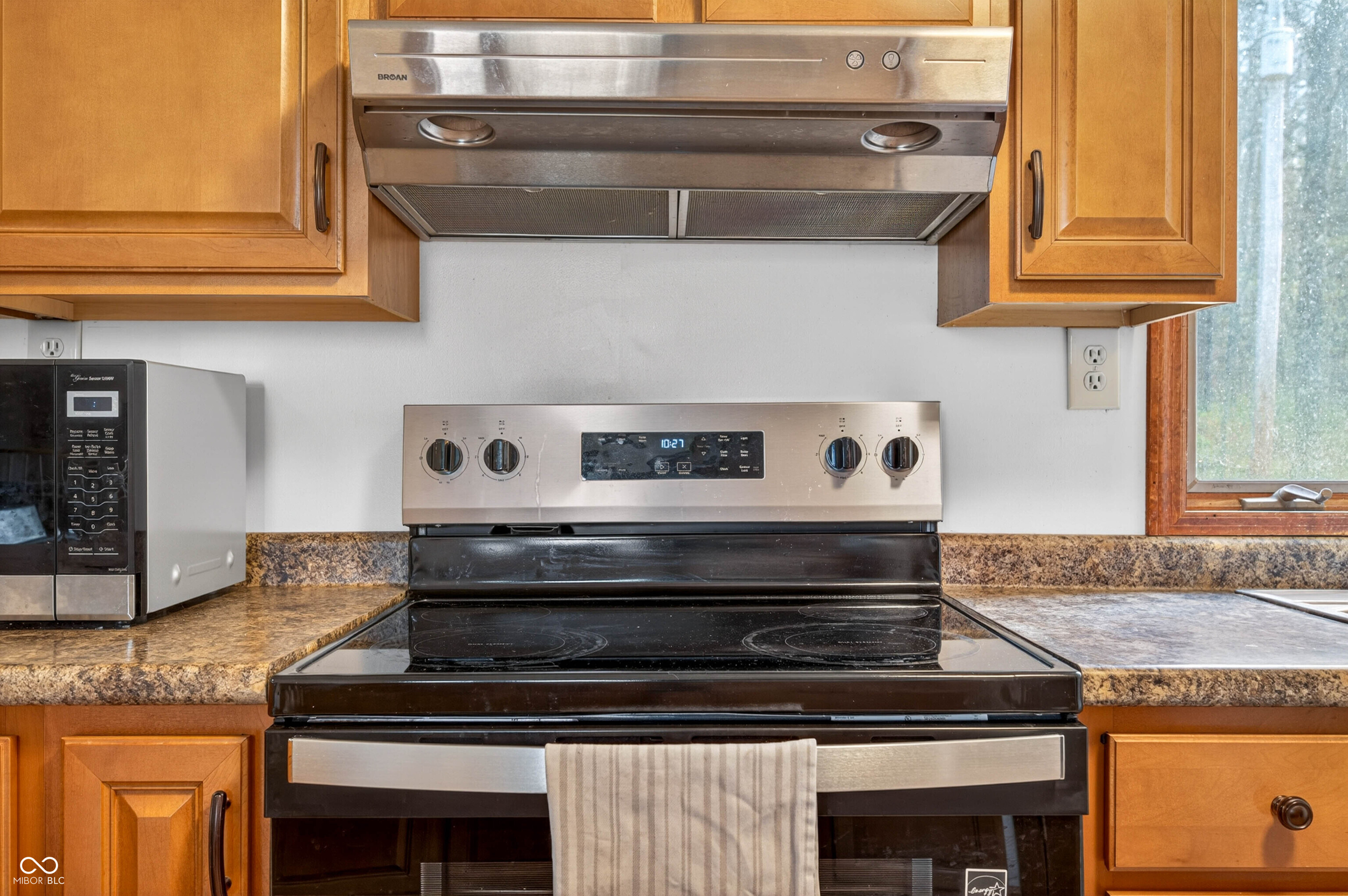 1081 Highway 50 Mitchell, IN 47446 - Photo 12 of 63