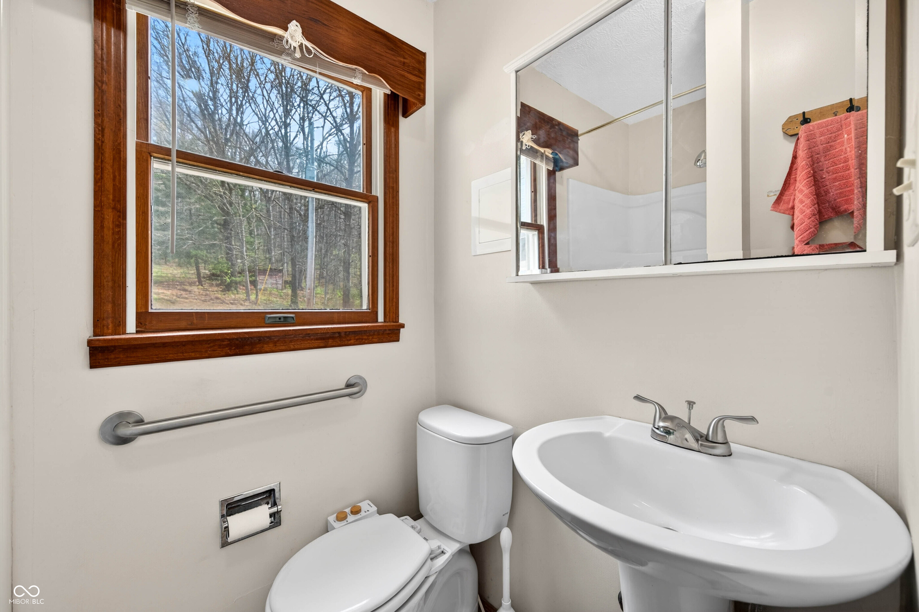 1081 Highway 50 Mitchell, IN 47446 - Photo 17 of 63