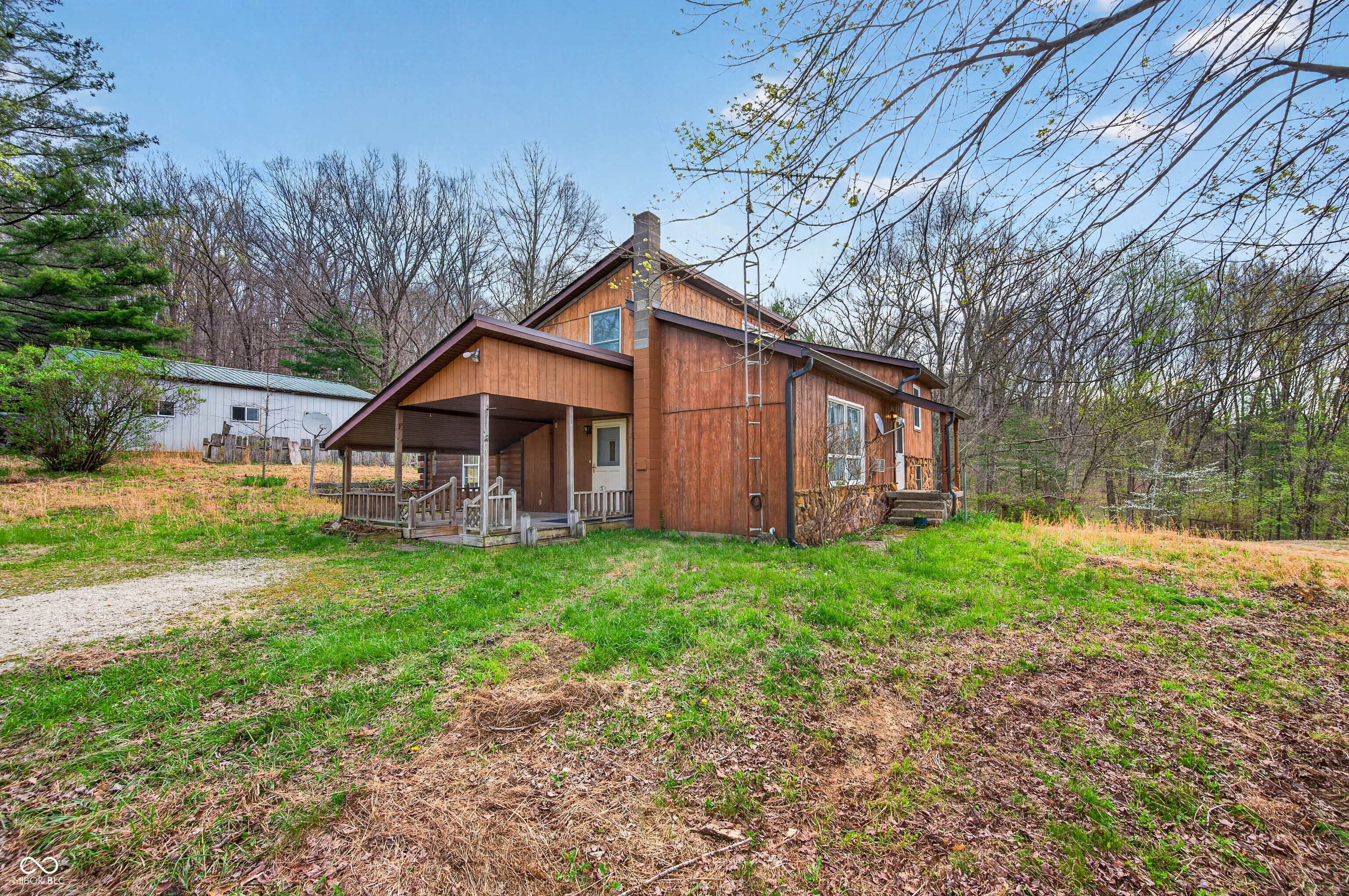 1081 Highway 50 Mitchell, IN 47446 - Photo 3 of 63