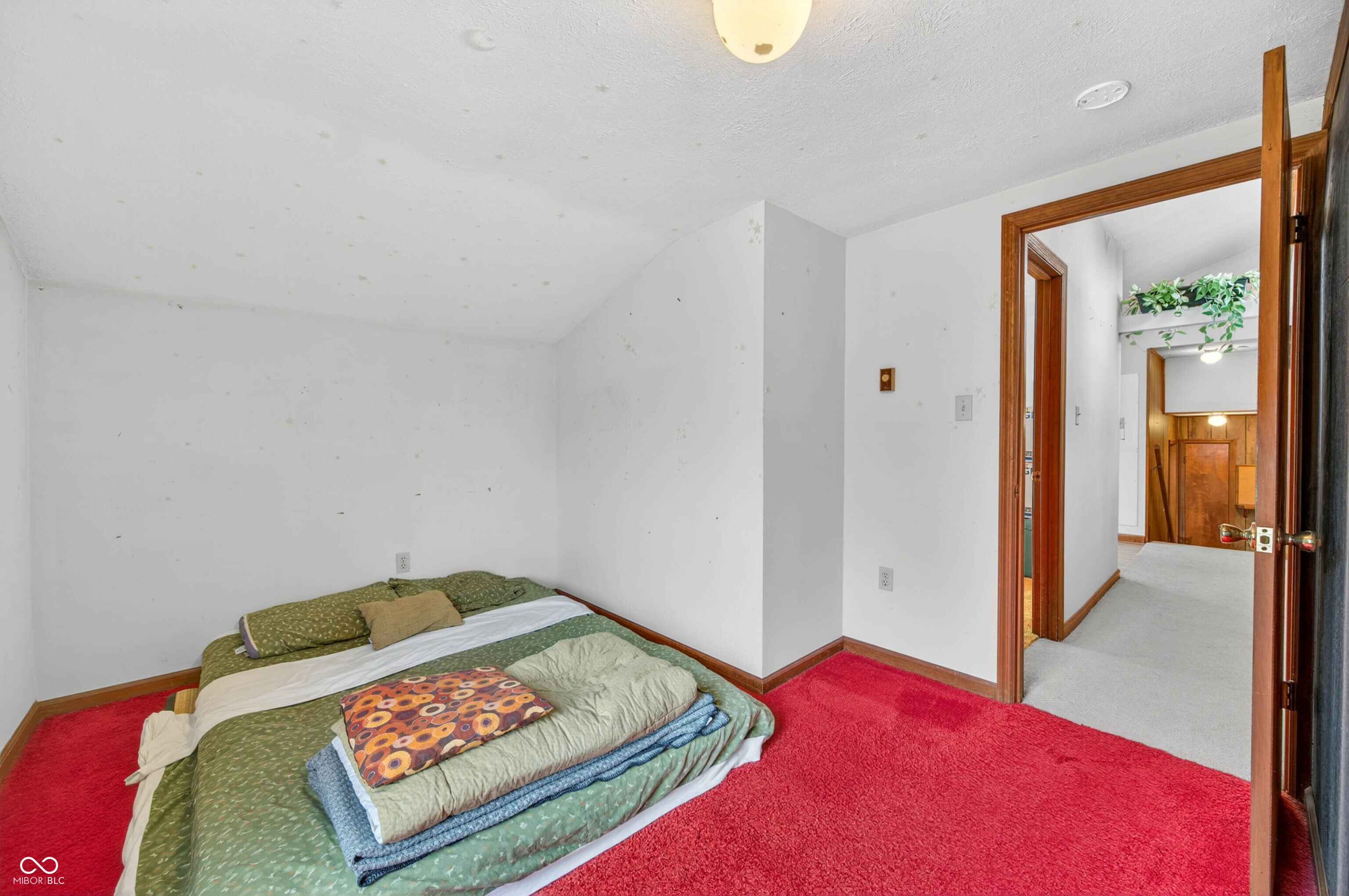 1081 Highway 50 Mitchell, IN 47446 - Photo 37 of 63