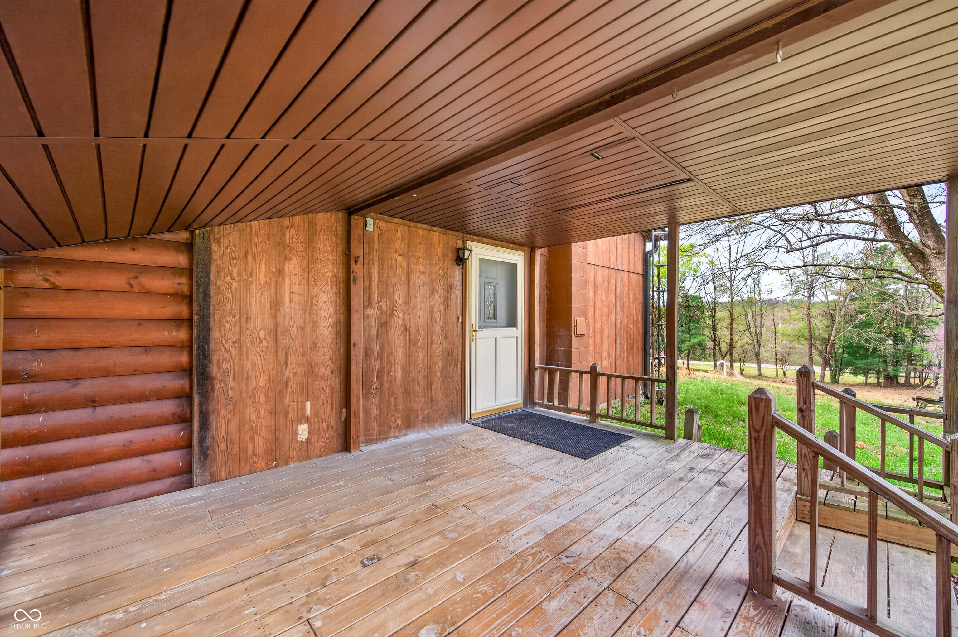 1081 Highway 50 Mitchell, IN 47446 - Photo 4 of 63