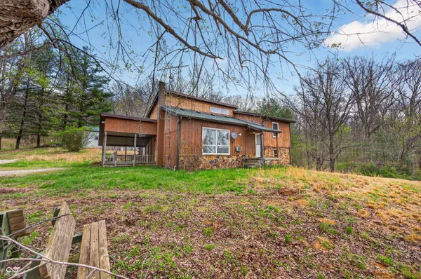 $240,000 | 1081 Highway 50, Mitchell, IN 47446