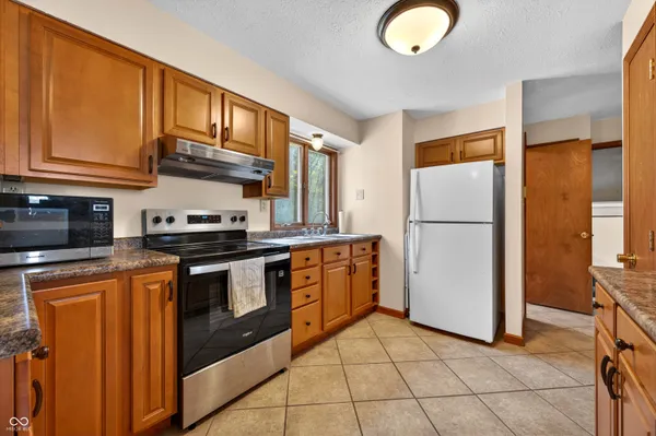 $240,000 | 1081 Highway 50, Mitchell, IN 47446