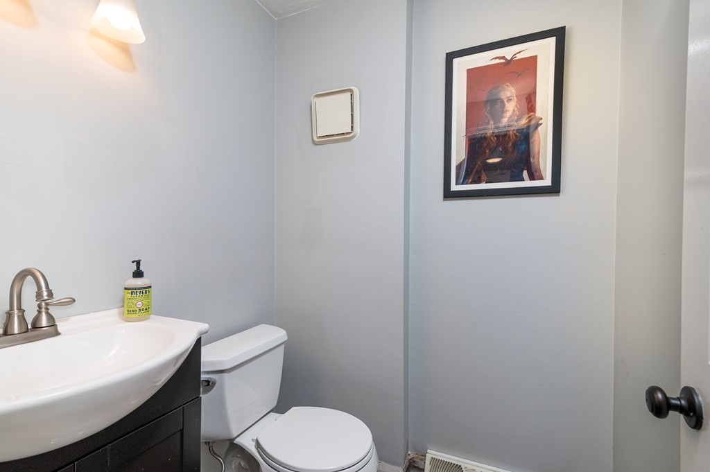 25 Reservoir Road, Unit D8 Pembroke, MA 02359 - Photo 12 of 20 Gallery Image 12