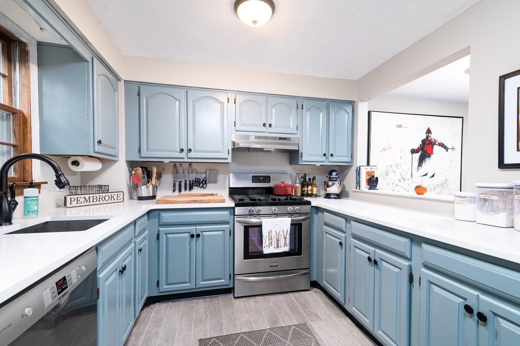 25 Reservoir Road, Unit D8 Pembroke, MA 02359 - Photo 9 of 20 Gallery Image 9
