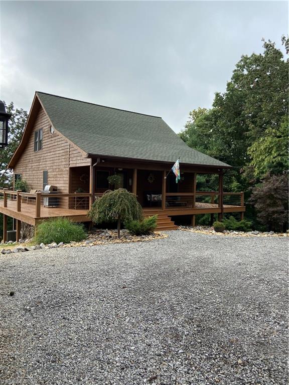 1645 Buck Mountain Road Purlear, NC 28665 - Photo 2 of 30