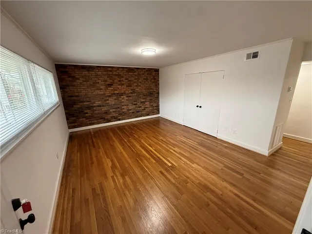 $925 | 222 North Hawthorne Road, Unit D, Winston-Salem, NC 27104