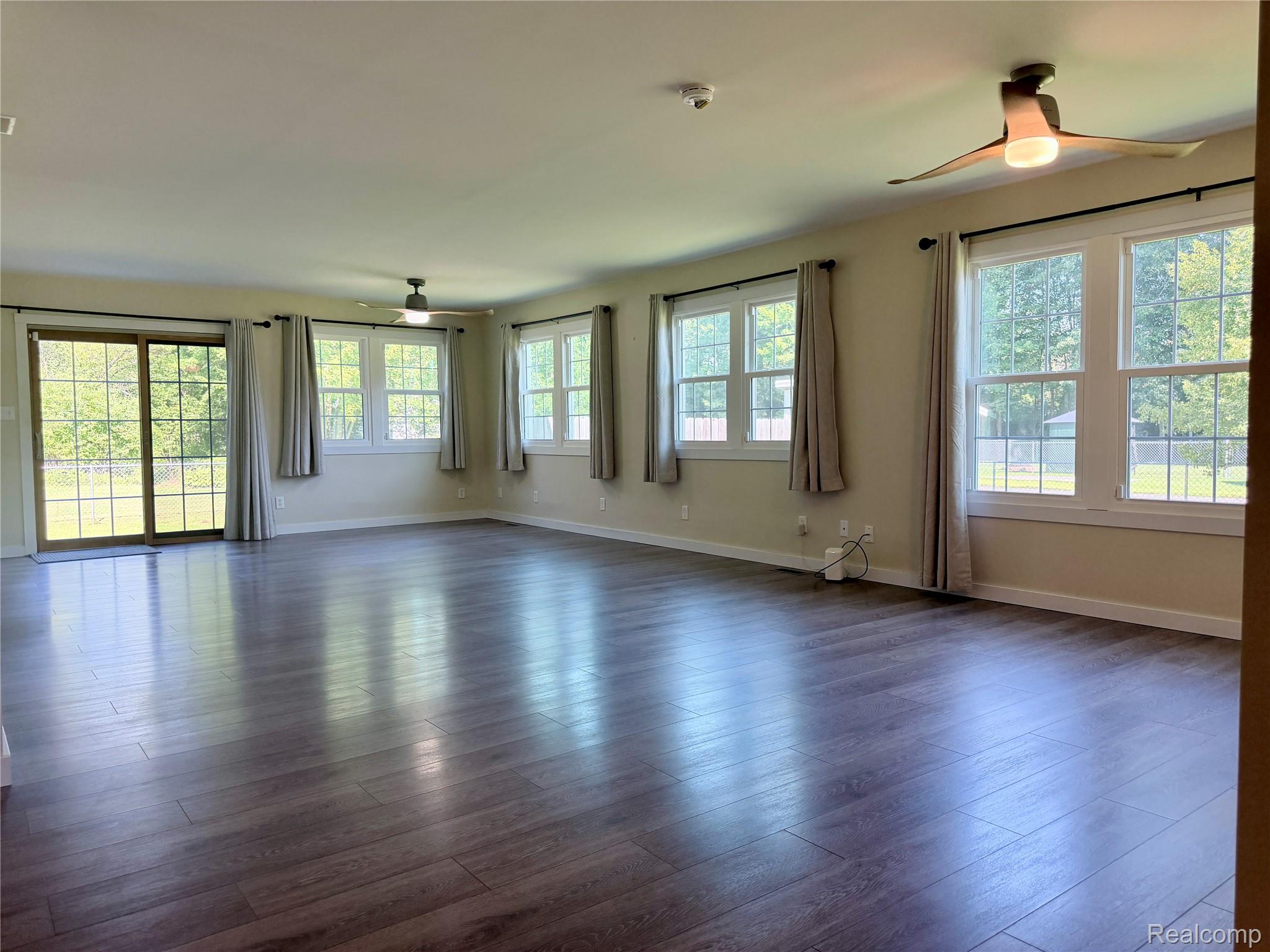 1295 Allen Road Smiths Creek, MI 48074 - Photo 12 of 28 IMG_1136.jpg