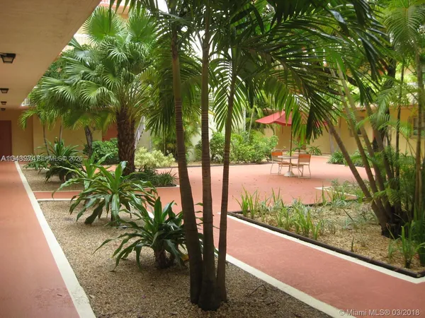 $1,950 | 7740 Camino Real, Unit G302, Miami, FL 33143