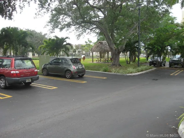 $1,950 | 7740 Camino Real, Unit G302, Miami, FL 33143