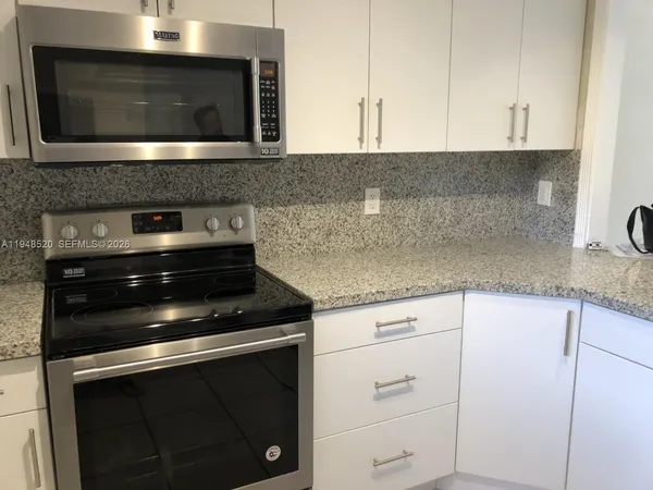 $1,950 | 7740 Camino Real, Unit G302, Miami, FL 33143