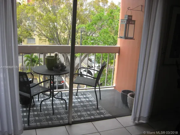 $1,950 | 7740 Camino Real, Unit G302, Miami, FL 33143