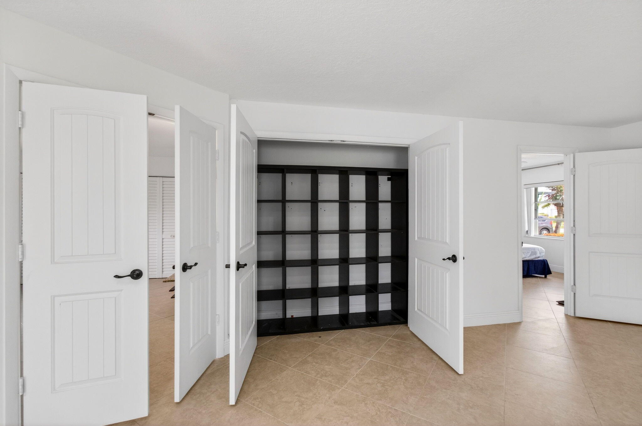 6038 Lasalle Road Delray Beach, FL 33484 - Photo 42 of 84 Living Room Closet