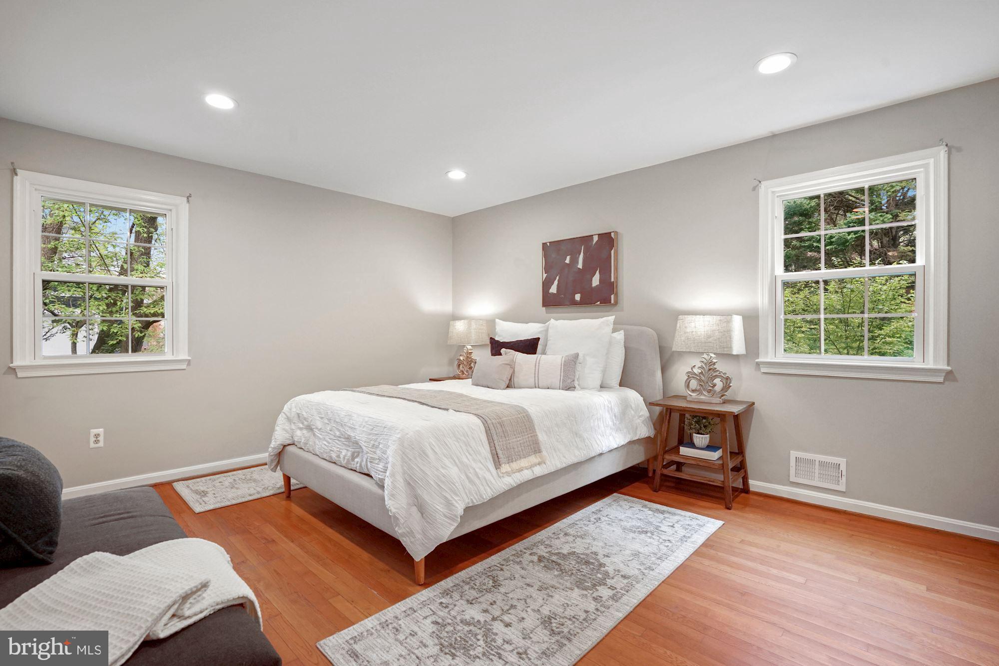 3129 Hunt Road Oakton, VA 22124 - Photo 27 of 32 Gallery Image 27