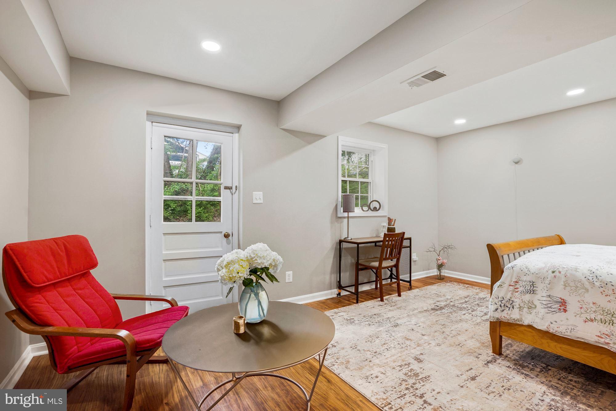 3129 Hunt Road Oakton, VA 22124 - Photo 28 of 32 Bonus Room! Could also be used as an office