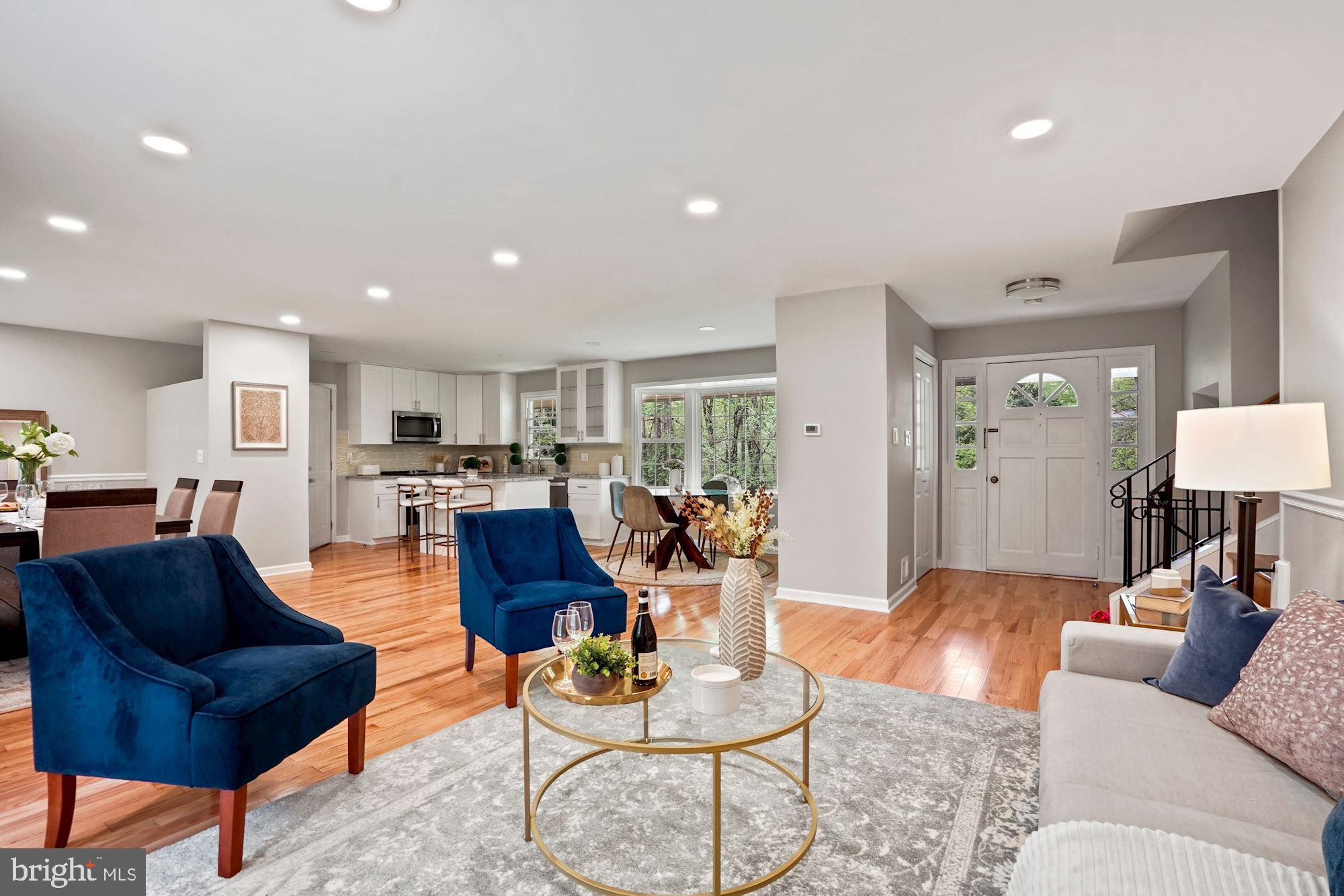 3129 Hunt Road Oakton, VA 22124 - Photo 6 of 32 Gallery Image 6