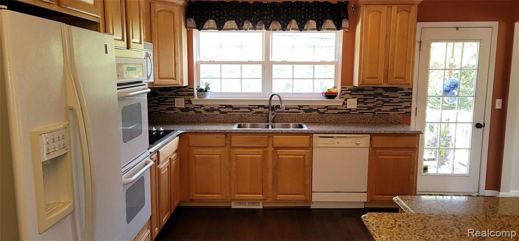 699 West Bluff Court Rochester, MI 48307 - Photo 12 of 42