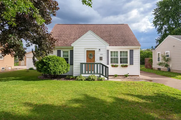 $295,000 | 1703 Lyndale Avenue, Eau Claire, WI 54701