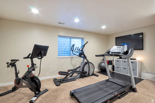 577 South Ridge Top Lane East North Salt Lake, UT 84054 - Photo 36 of 57 Flexible lower-level room ideal as a bedroom, guest suite, home gym, craft room, hobby space, or private office to fit your lifestyle.