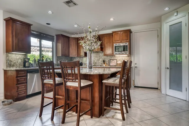 $825,000 | 46211 Cypress Estates Court, Palm Desert, CA 92260